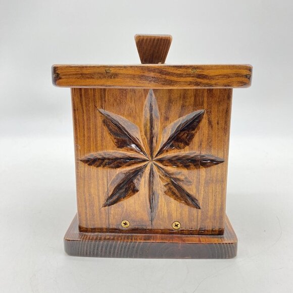 Wooden Star Design Storage Box - Picture 4 of 16